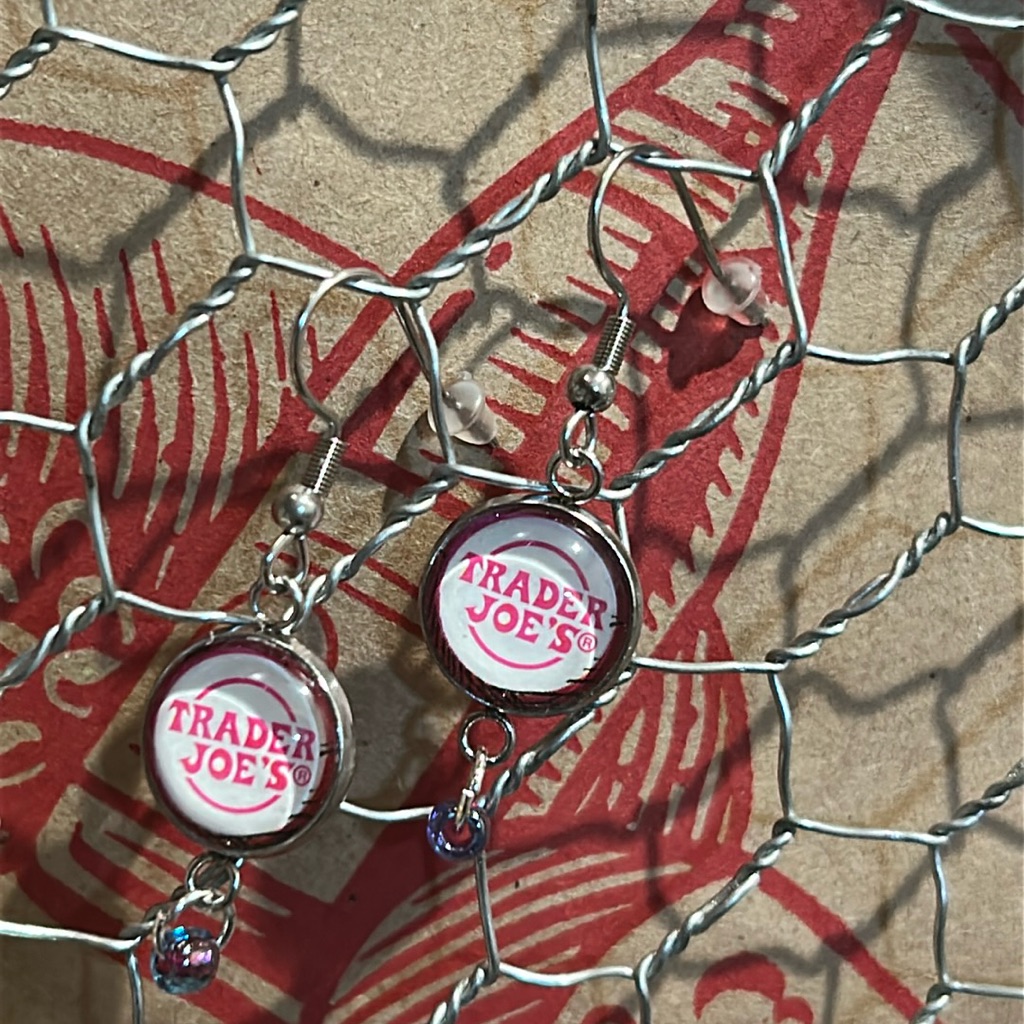 Trader Joes Earrings 12mm Abstract Art Hot Pink 12$